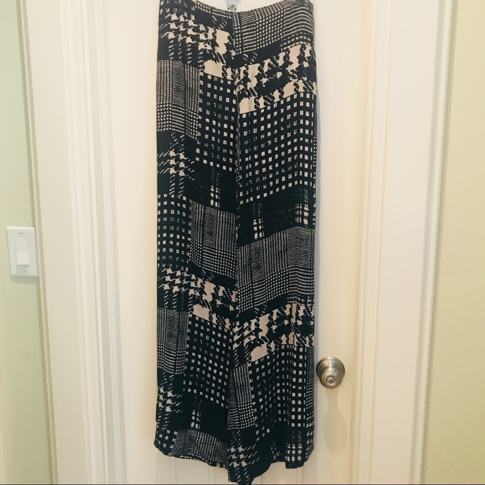 Winter kate: black and white palazzo pant